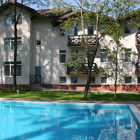 Viktoria Park Hotel Буча Экстерьер фото
