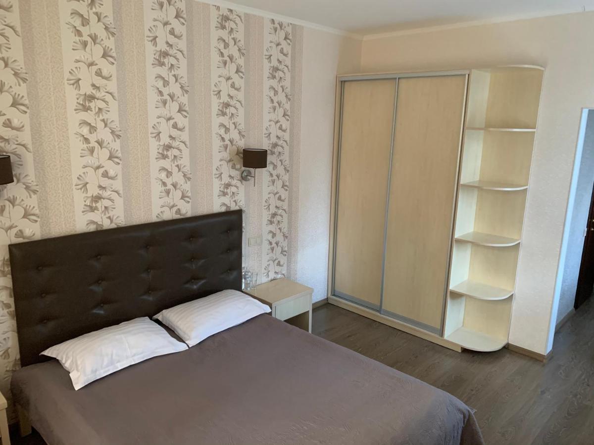 Viktoria Park Hotel Буча Экстерьер фото