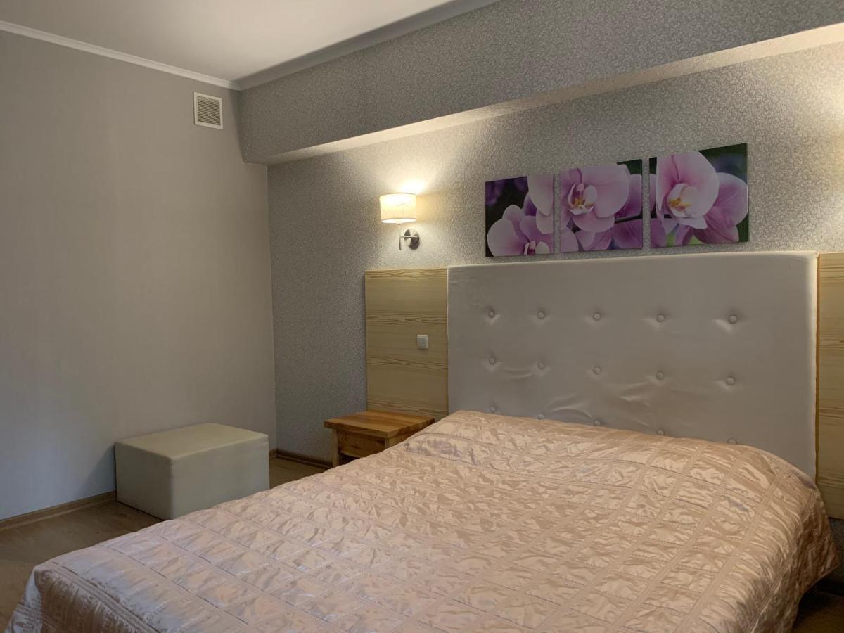 Viktoria Park Hotel Буча Экстерьер фото